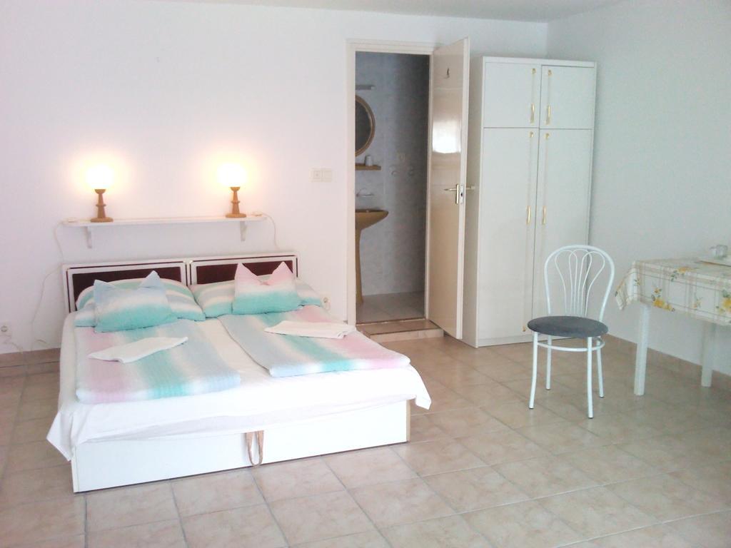 Napfény Apartment Keszthely Chambre photo